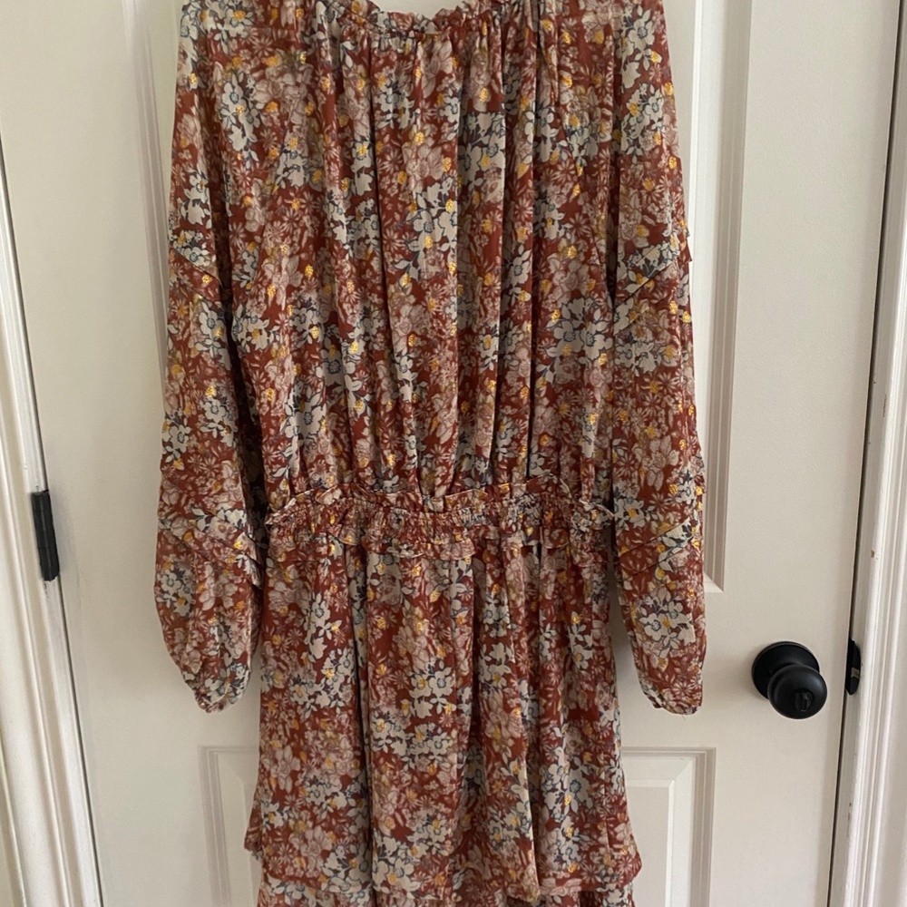 *NWT* TIERED RUFFLE DRESS - Picture 4 of 4